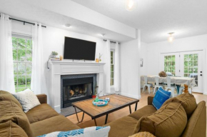 Gorogeous Chic 2BDR Renovated Home near Downtown Sleeps 6 843